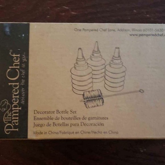 Pampered Chef Decorator Bottle Set - Picture 4 of 4